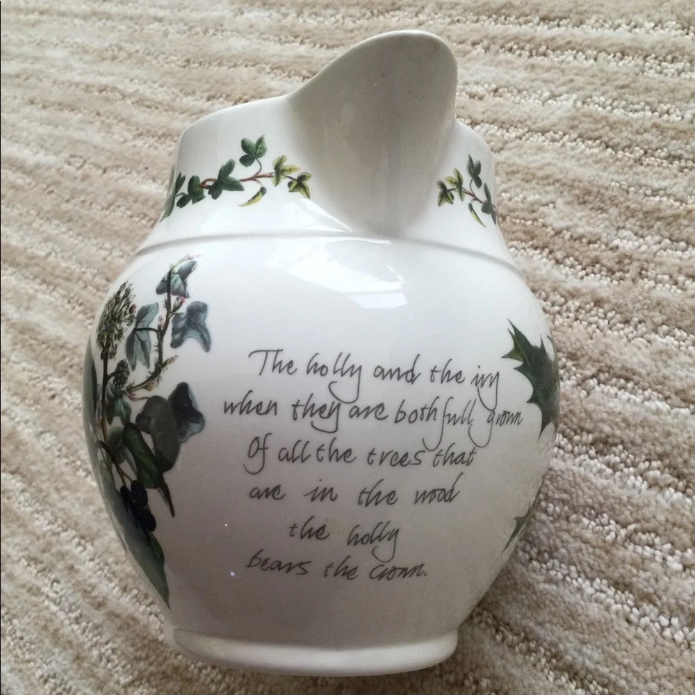 Portmeirion The Holly and The Ivy Staffordshire Jug Small Pitcher 16 oz